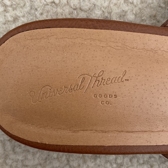 Used {Target} universal thread tan slip ons - Picture 2 of 3